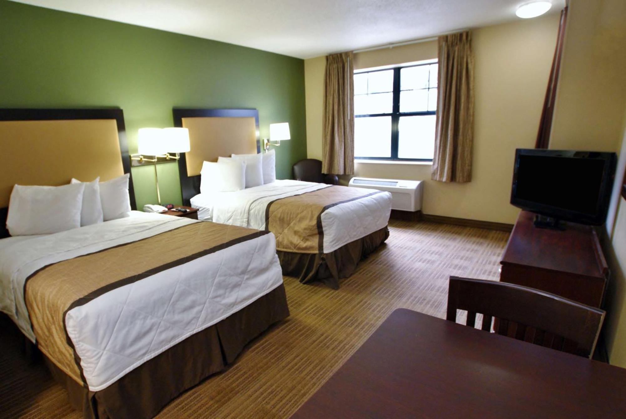 Extended America - Hartford - 2*