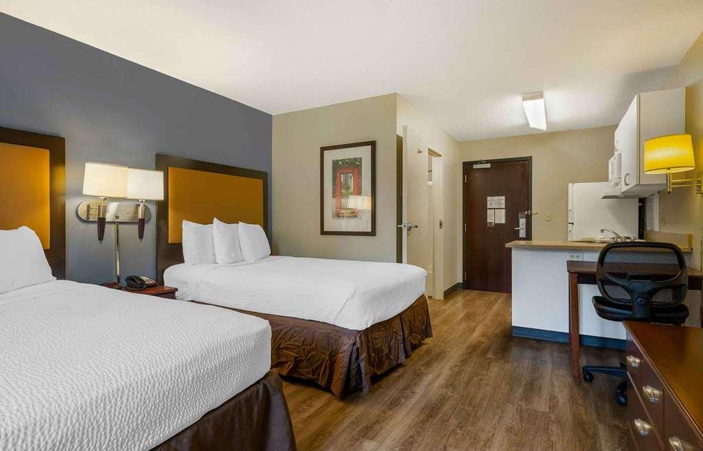Extended America - Hartford - 2* Meriden